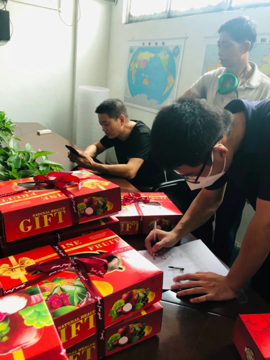 廣東绿巨人黄色网站中秋福利